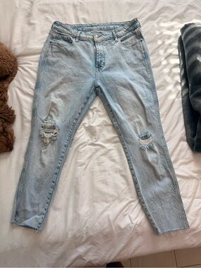 Old Navy Light Blue Distressed Boyfriend Jeans